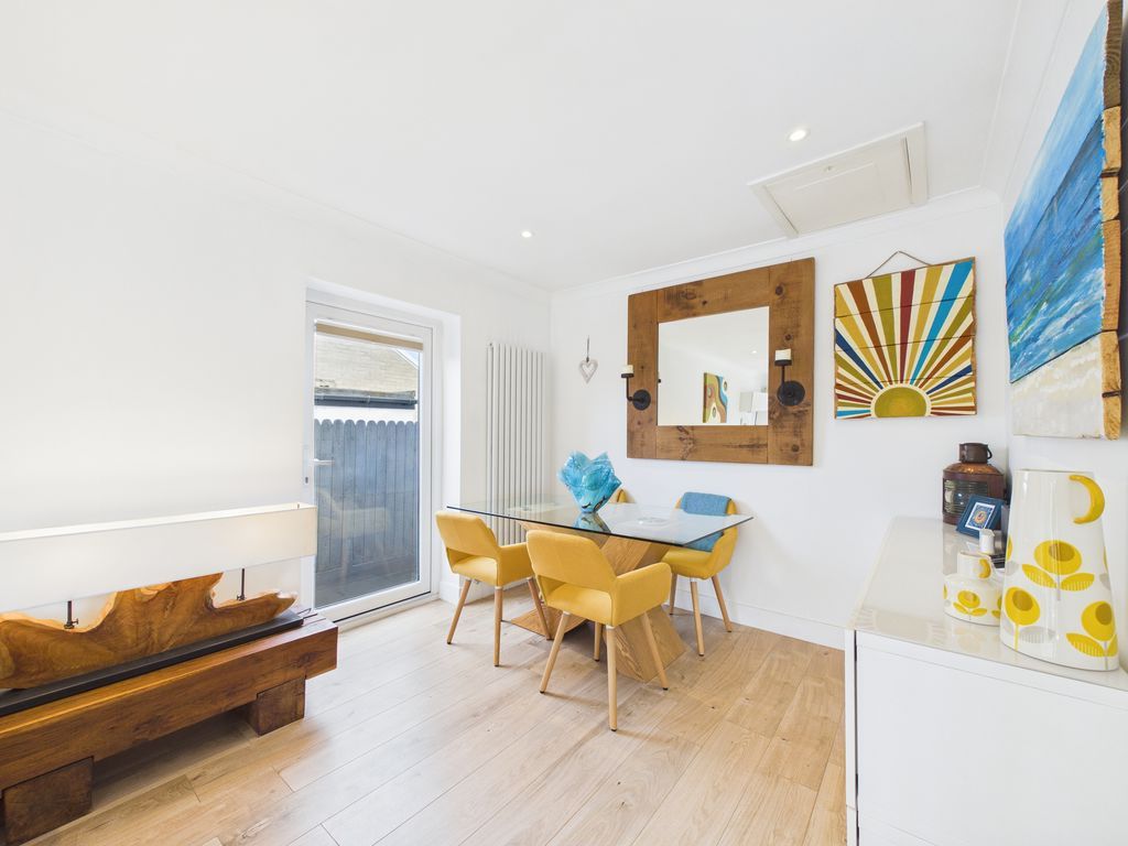 Property photo 3 of 13 Dining Area