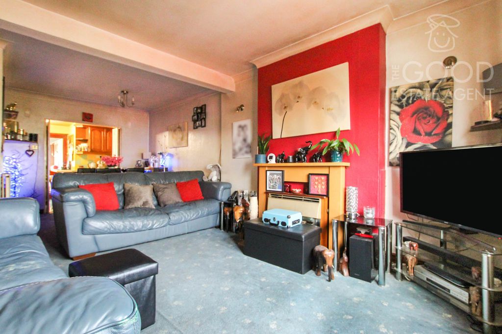 Property photo 2 of 12