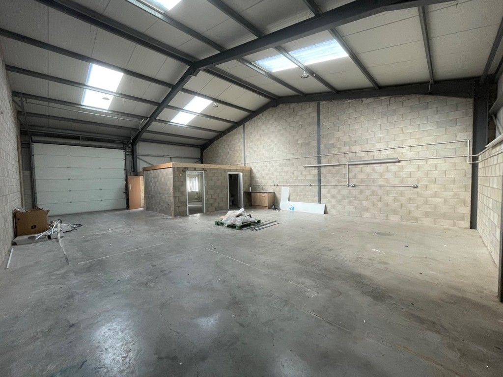Property photo 2 of 6 Photo 17