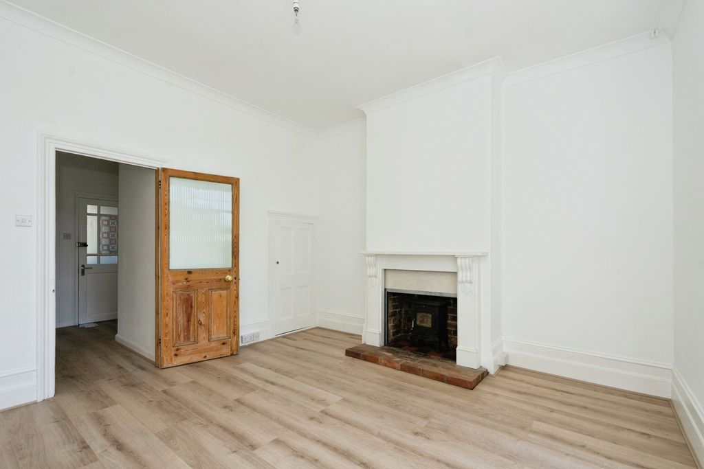 Property photo 3 of 15 Photo