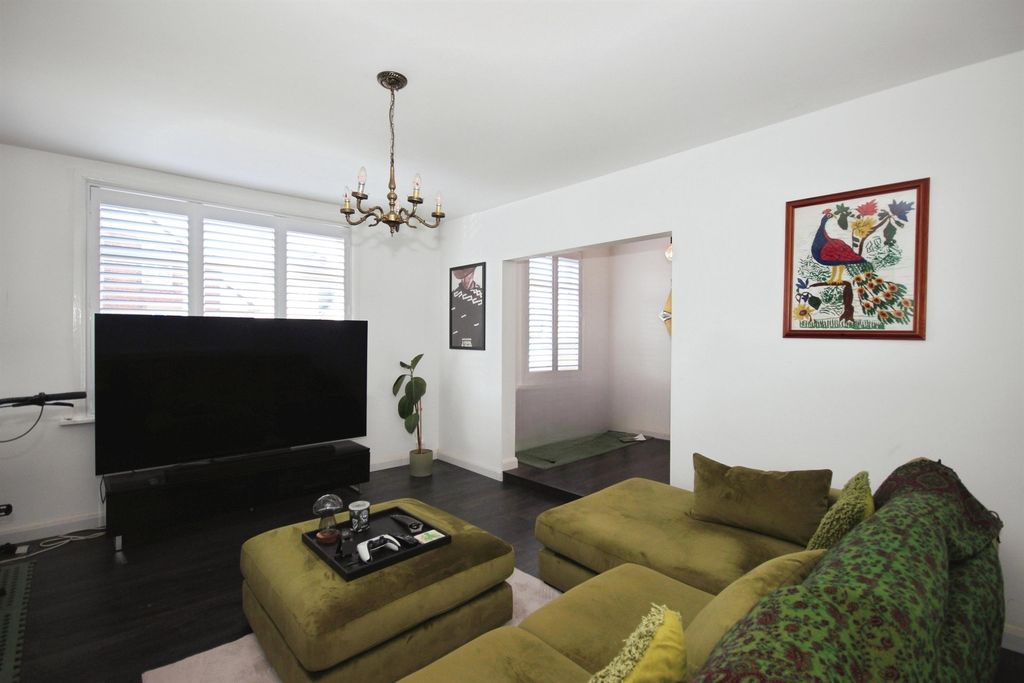 Property photo 3 of 15