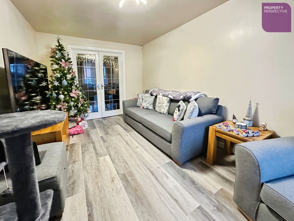 Property photo 3 of 17 Pbox-Img.Jpg