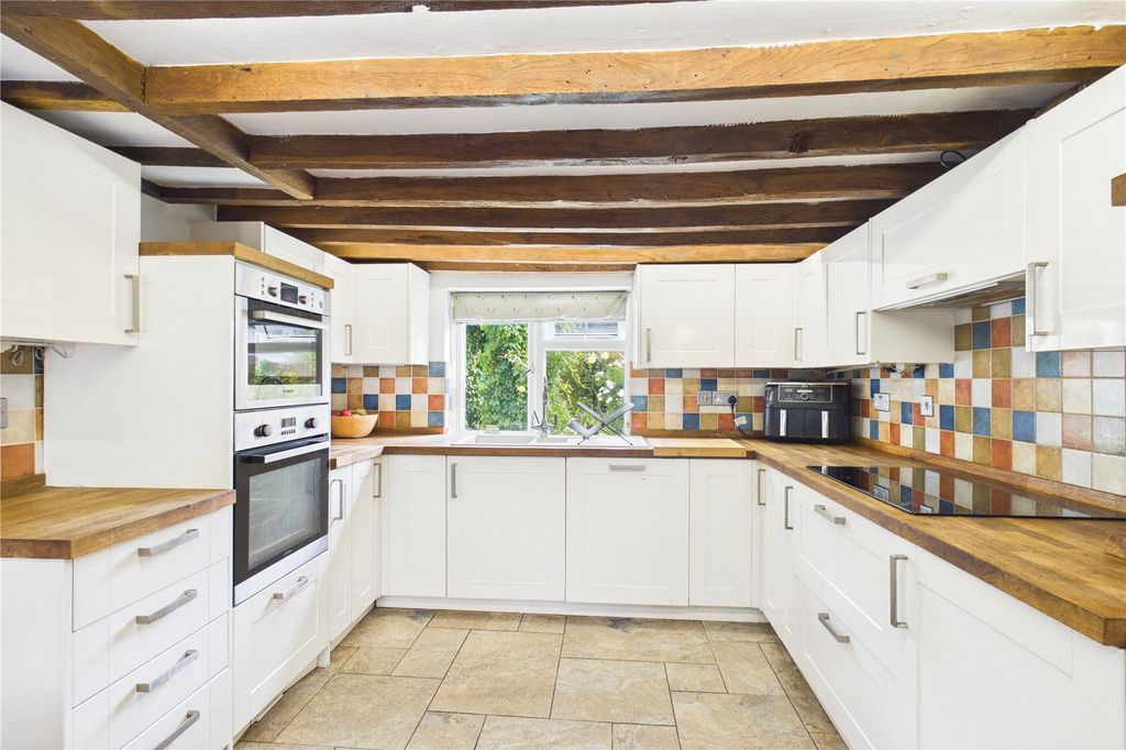 Property photo 3 of 18 Picture No. 02