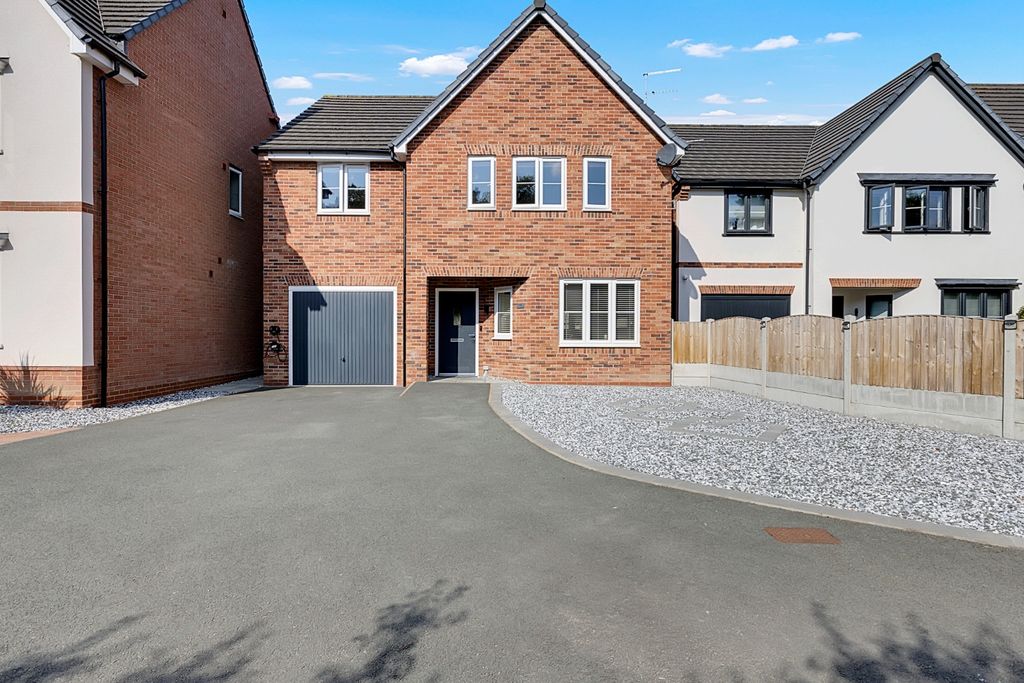 Property photo 3 of 28 4355336
