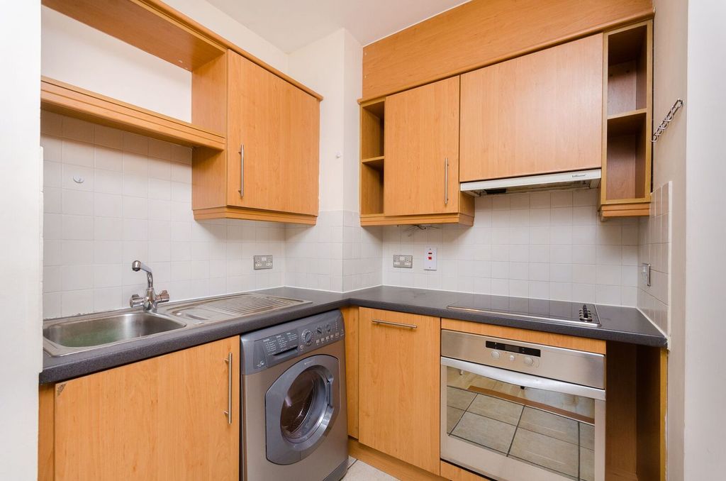 Property photo 2 of 4