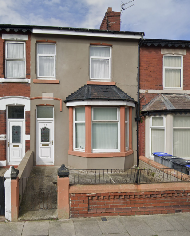 Property photo 1 of 8