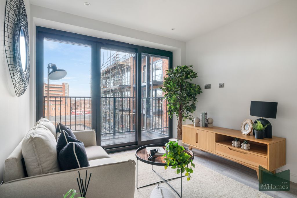 Property photo 2 of 12