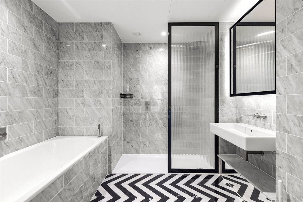 Property photo 3 of 16 Picture No. 07