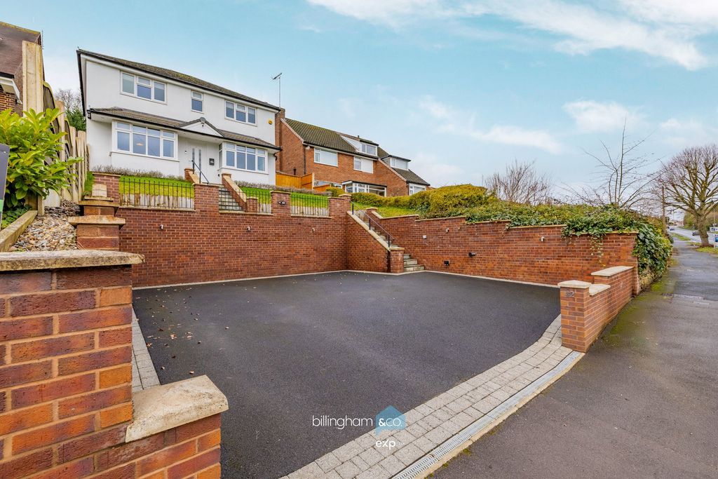 Property photo 1 of 55