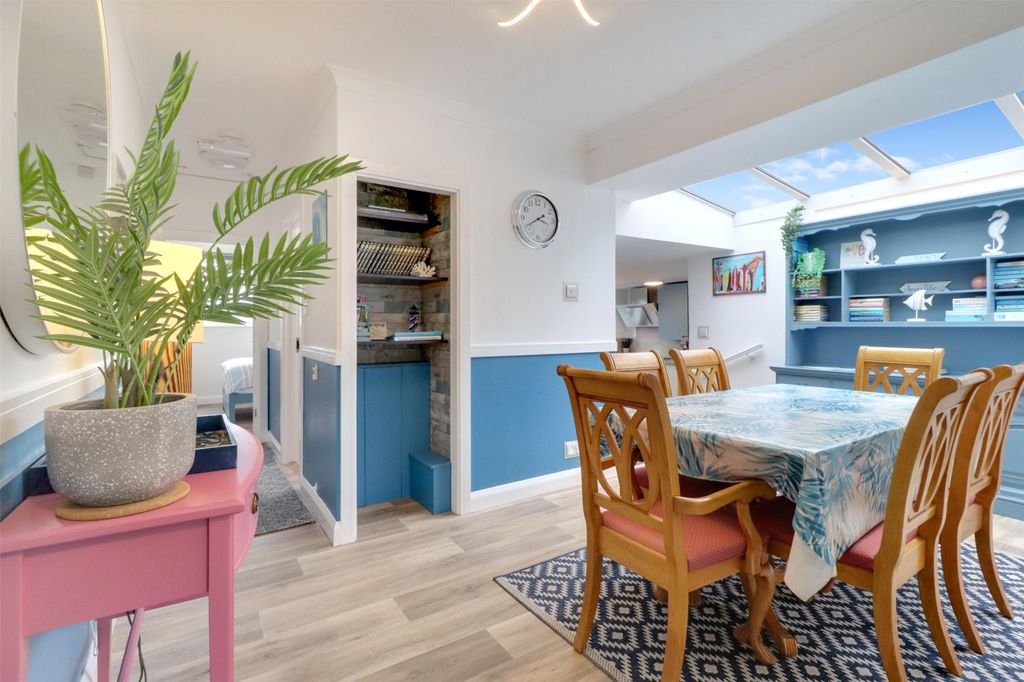 Property photo 3 of 25 3 - Picture No. 15