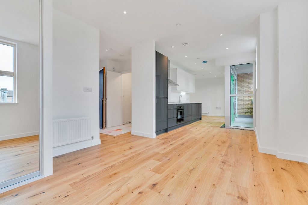 Property photo 1 of 8 Picture No. 02