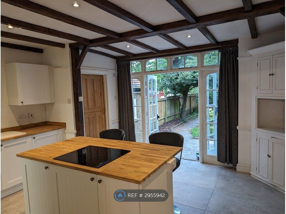 Property photo 3 of 15