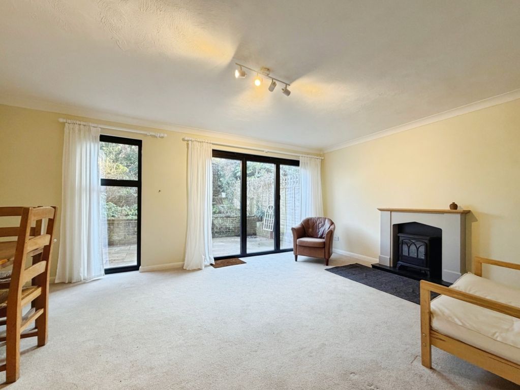 Property photo 3 of 10 Pbox-Img.Jpeg