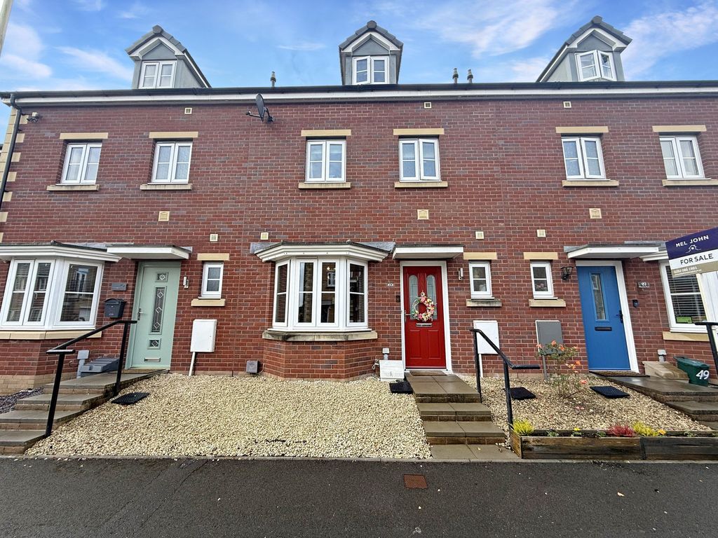 Property photo 1 of 25