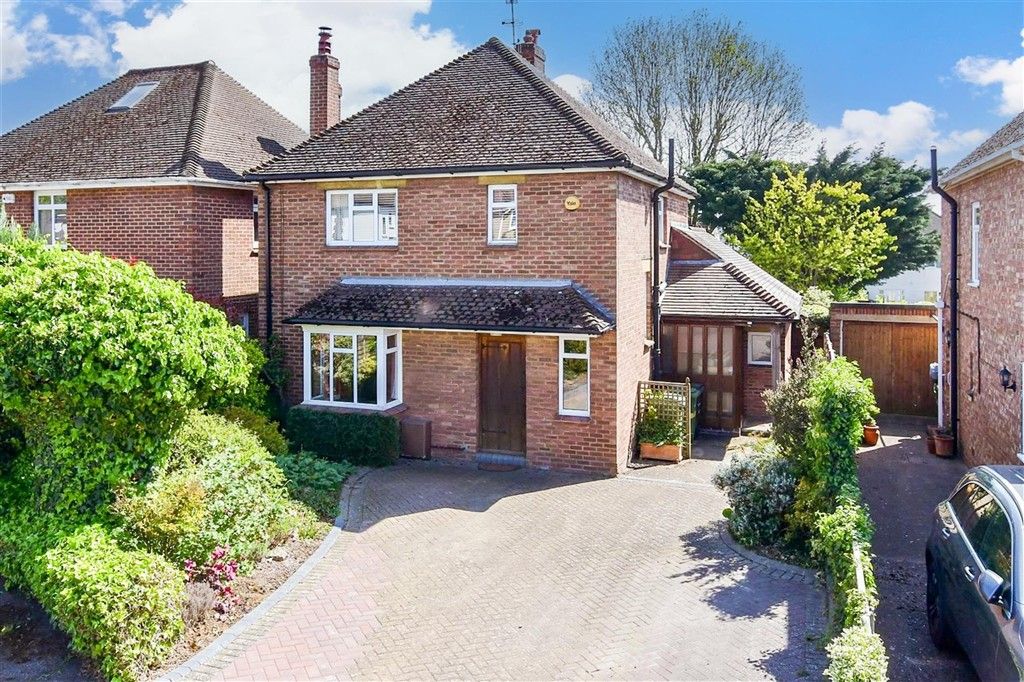 Property photo 3 of 13 External (Web) 1