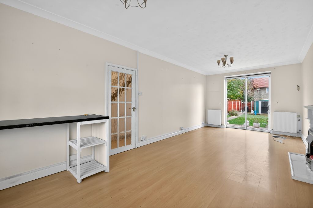 Property photo 2 of 21