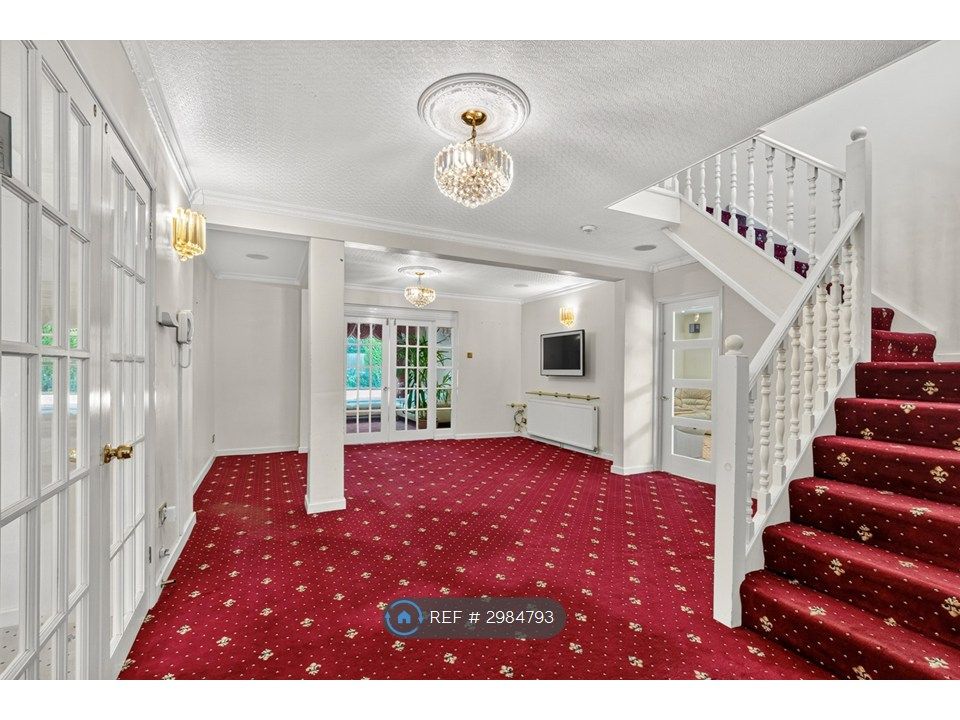 Property photo 3 of 35