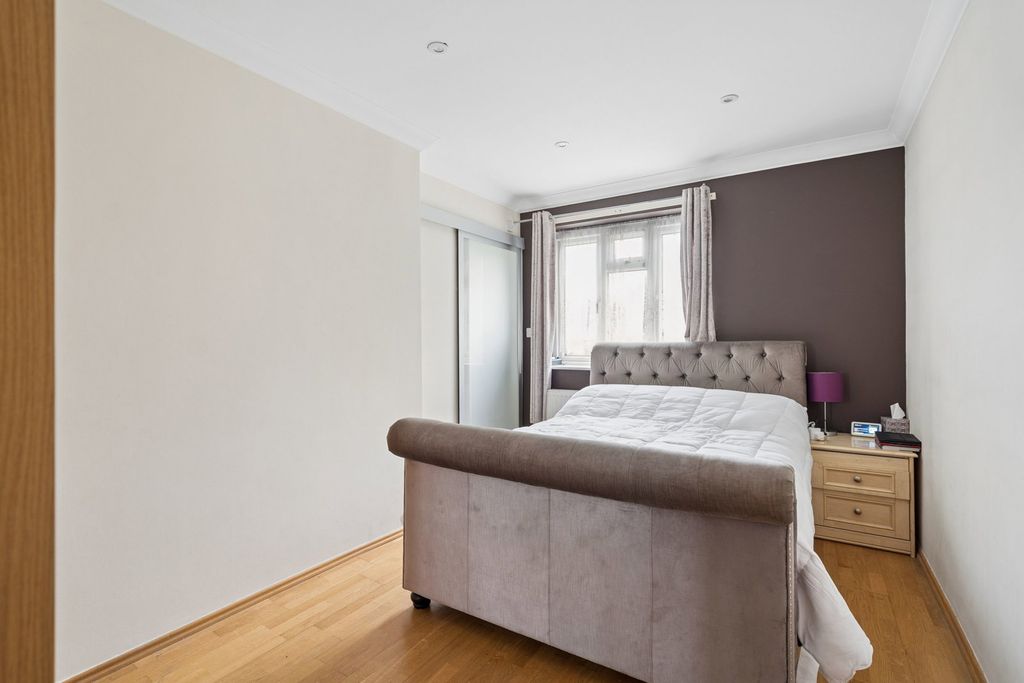 Additional image 15 of 6 bed detached house for saleChiltern Road, Pinner HA5