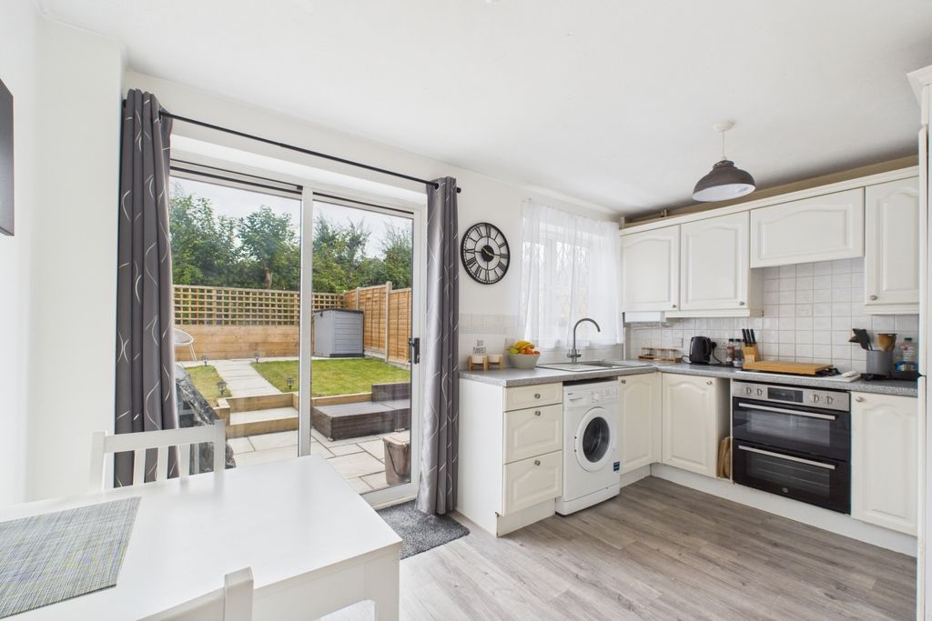 Property photo 1 of 11 Kitchen Diner