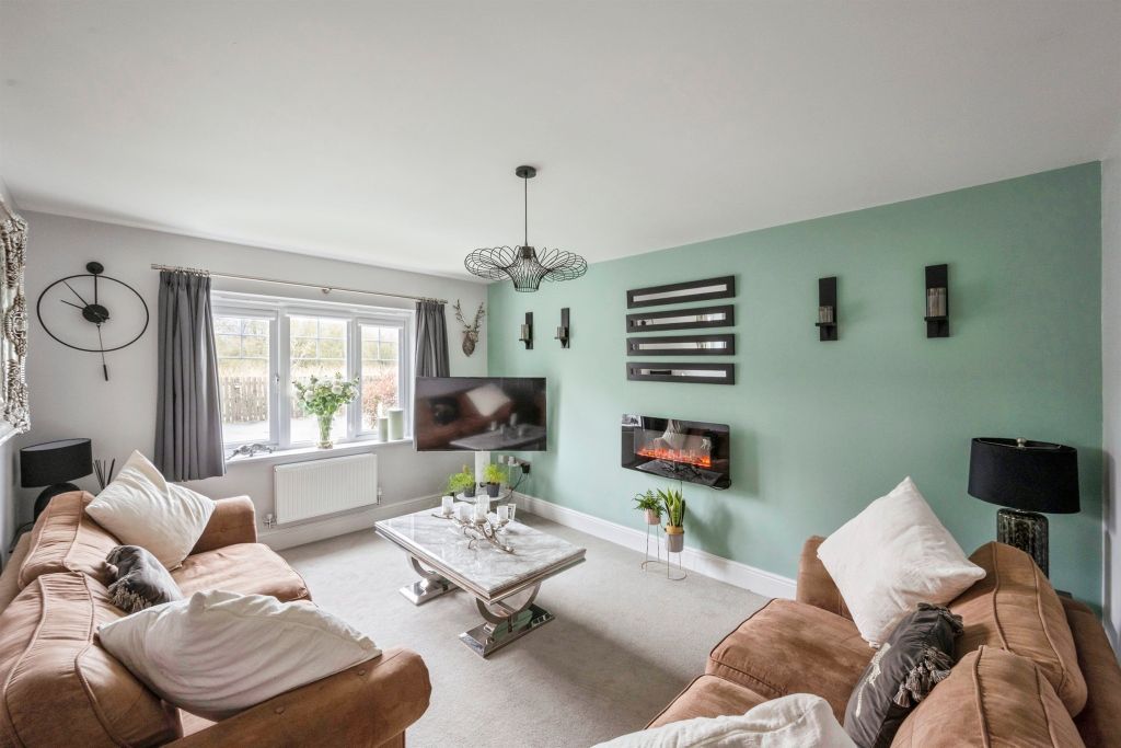 Property photo 2 of 20