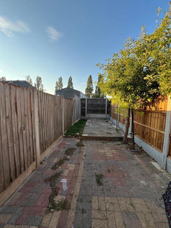Property photo 2 of 3