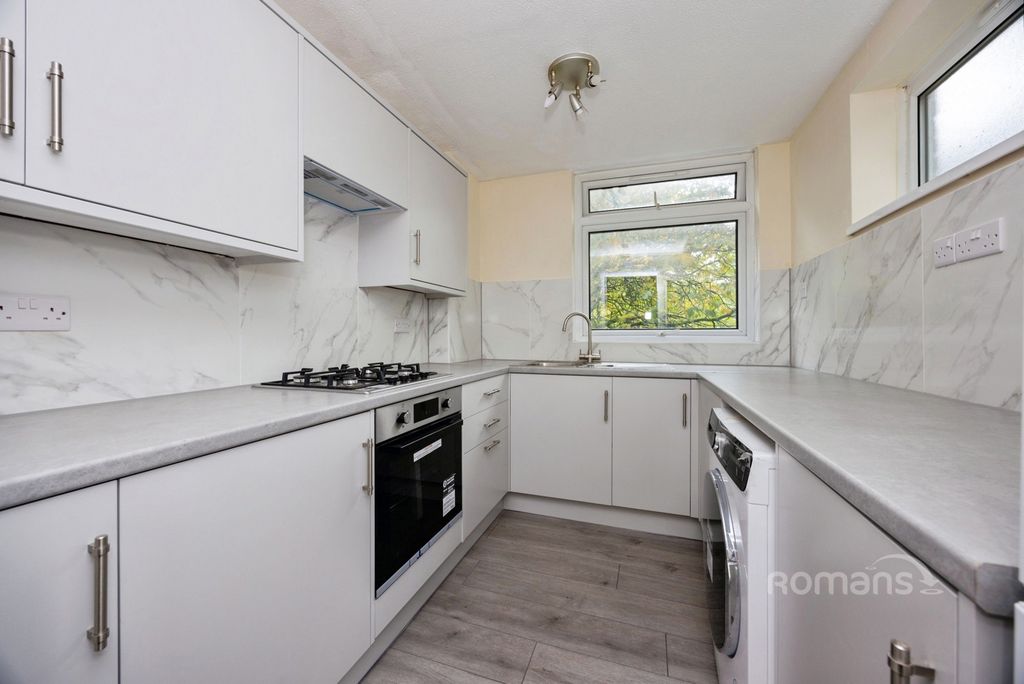 Property photo 2 of 16 Pbox-Img.Jpg