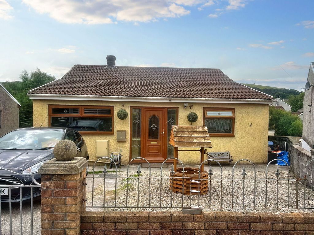 Property photo 2 of 26