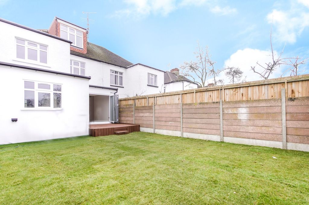 Property photo 3 of 19