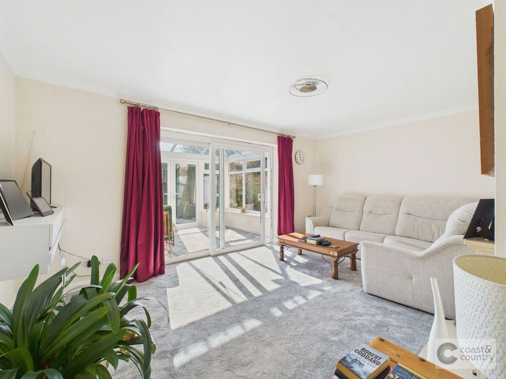 Property photo 2 of 35