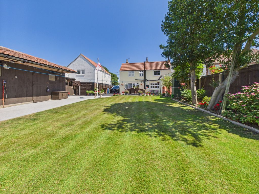Property photo 2 of 29 5290693
