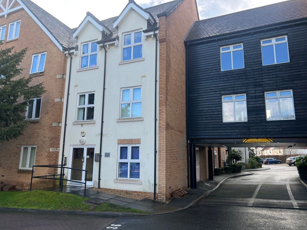 Property photo 2 of 11