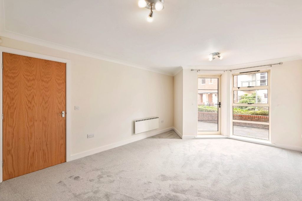 Property photo 2 of 9 Picture 2