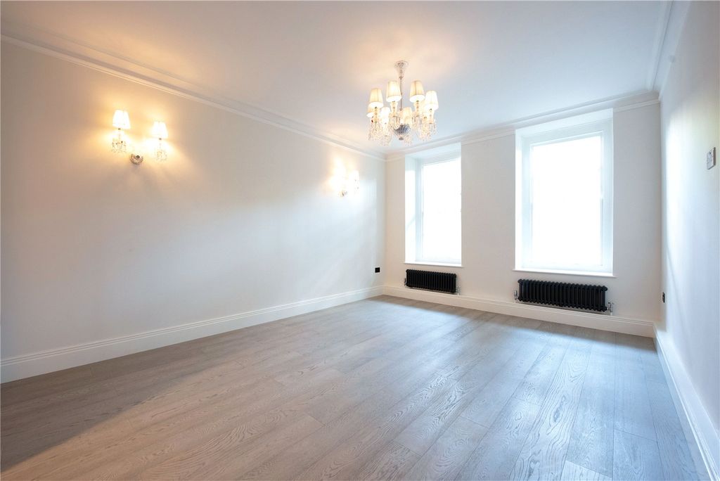 Property photo 3 of 14 Picture No. 11