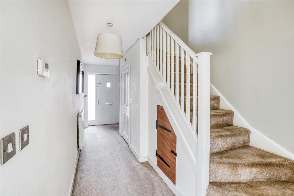 Property photo 3 of 12 316A8232_Hdr.Jpg