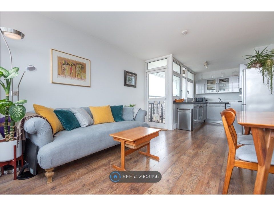 Property photo 2 of 32
