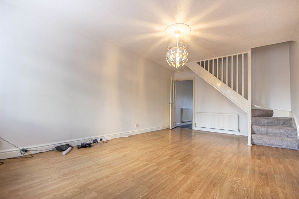 Property photo 3 of 10 3