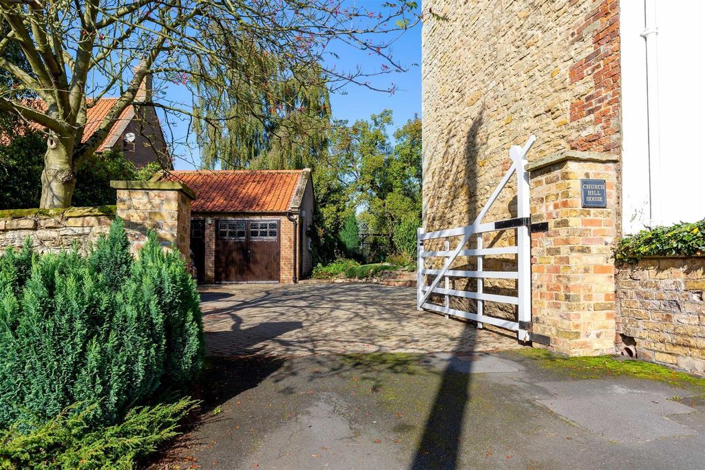 Property photo 2 of 30 6 Church Hill 2.Jpg