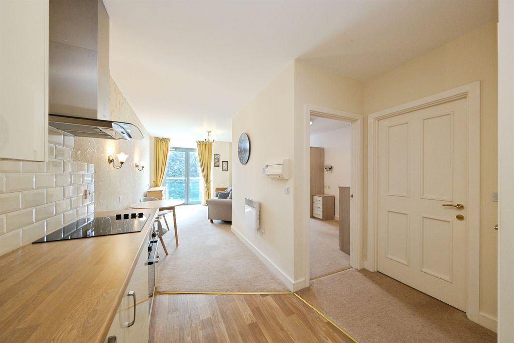 Property photo 3 of 15