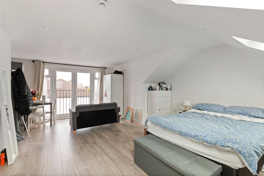 Property photo 2 of 9 Picture No. 06