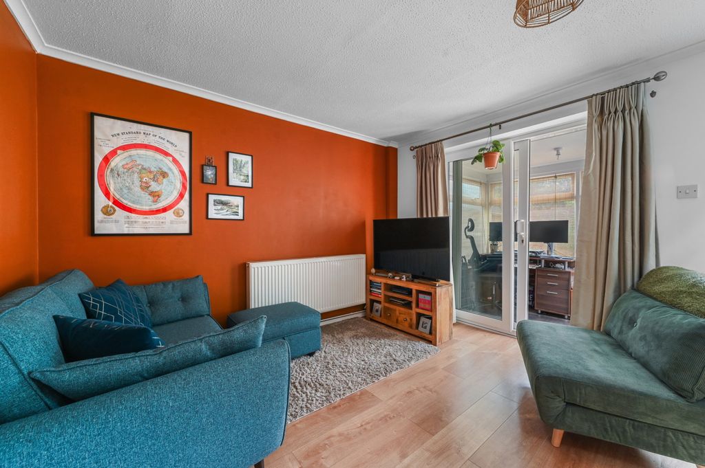 Property photo 3 of 15