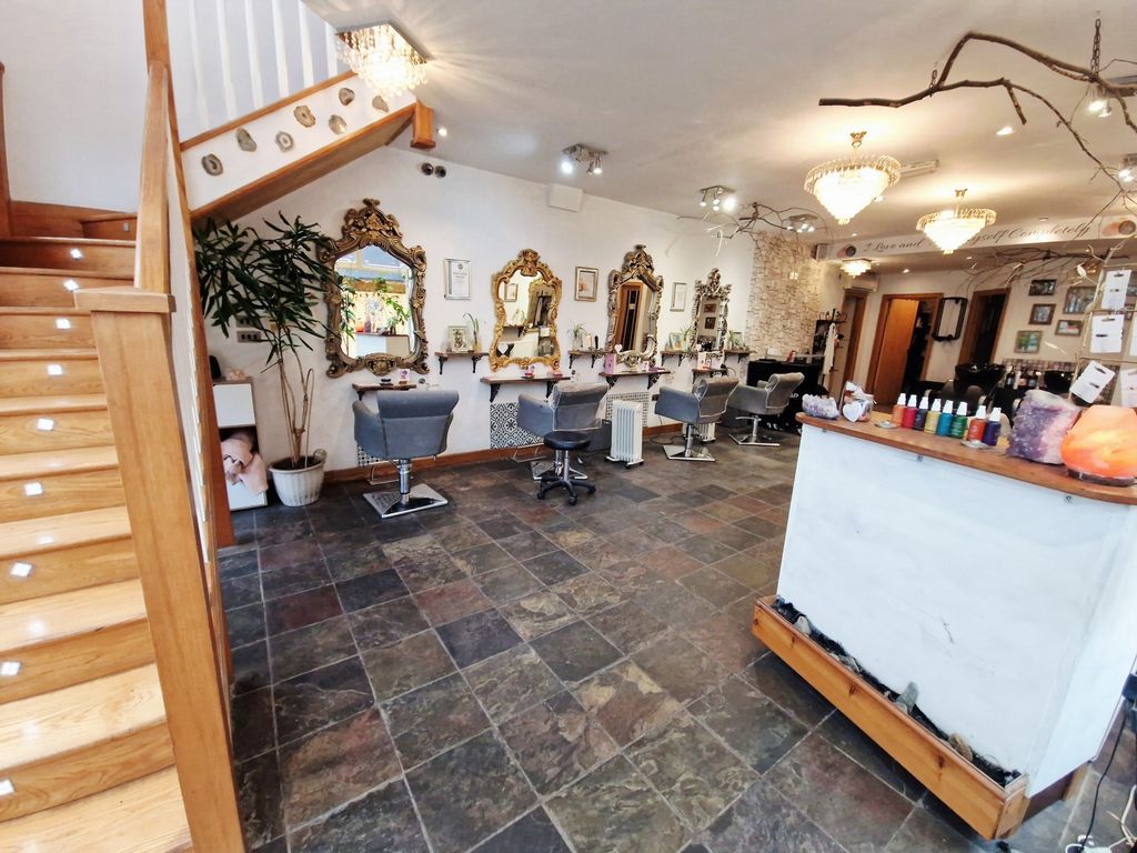 Property photo 3 of 18 Photo 3