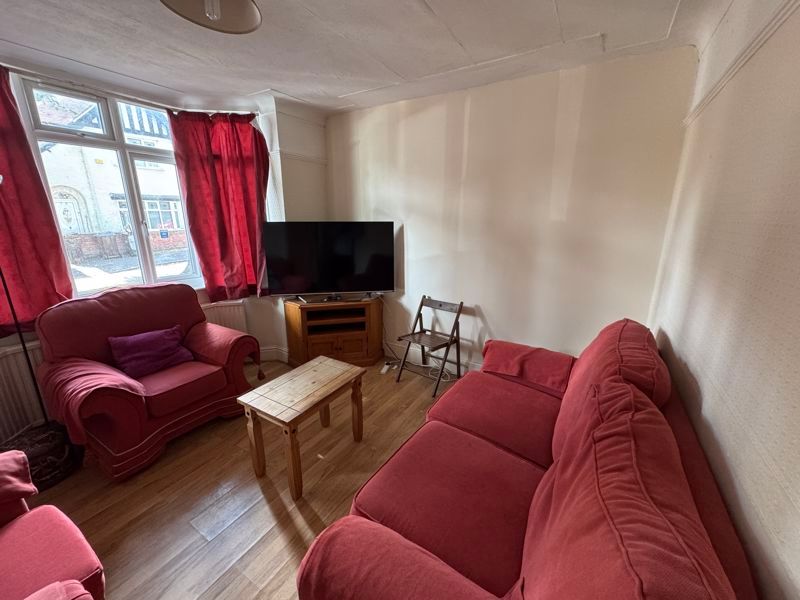 Property photo 1 of 10 Photo 11