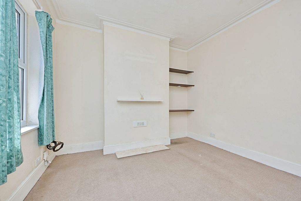 Property photo 3 of 12 Pbox-Img.Jpg