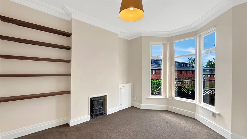 Property photo 2 of 11 2F26095F51F5A76Ab9Bb6253Fd7Daf686A50F5d5.Jpg