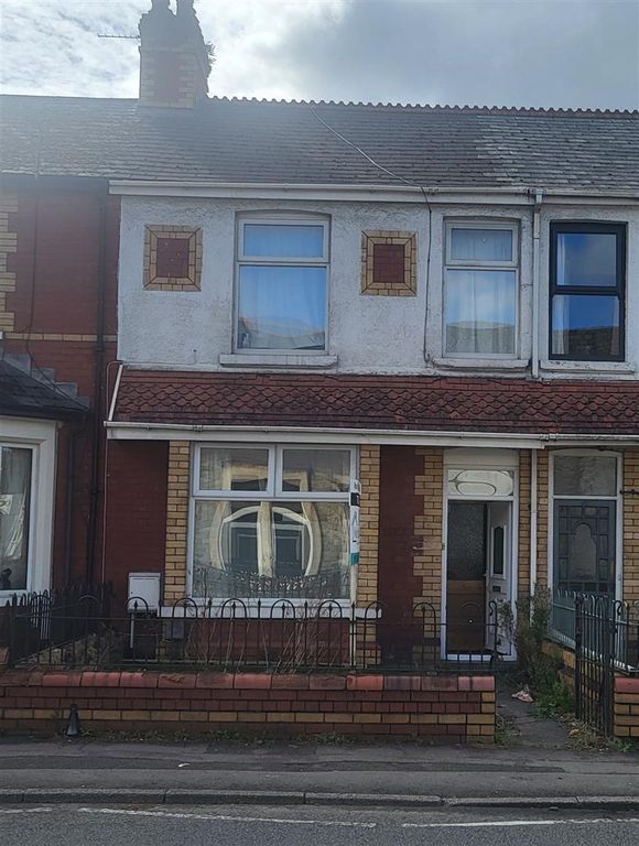 Property photo 2 of 5 48 Cowbridge Rd.Jpg