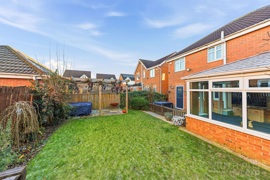 Additional image 25 of 4 bed detached house for saleGreenbank Close, Castleford WF10