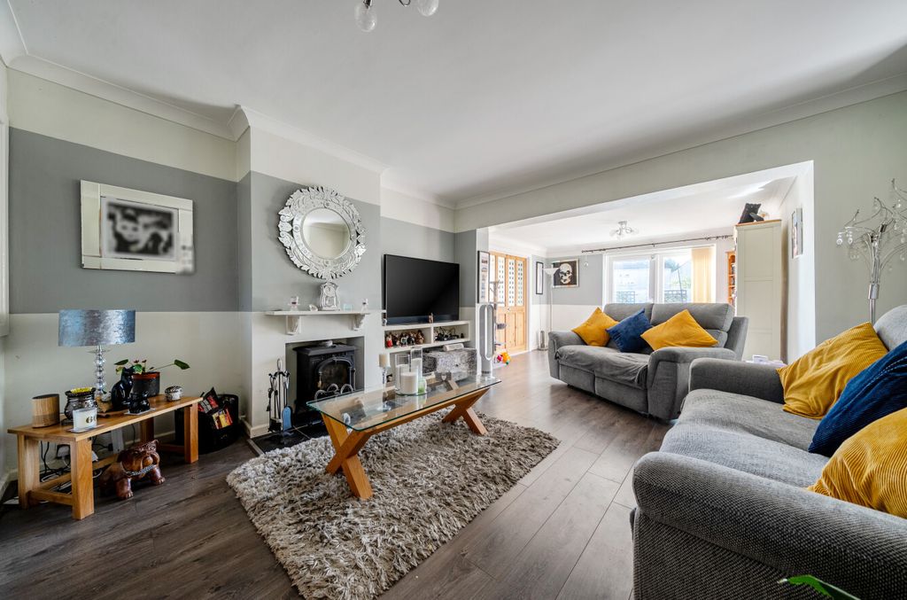 Property photo 2 of 11 1534507-2-6Ace56A...