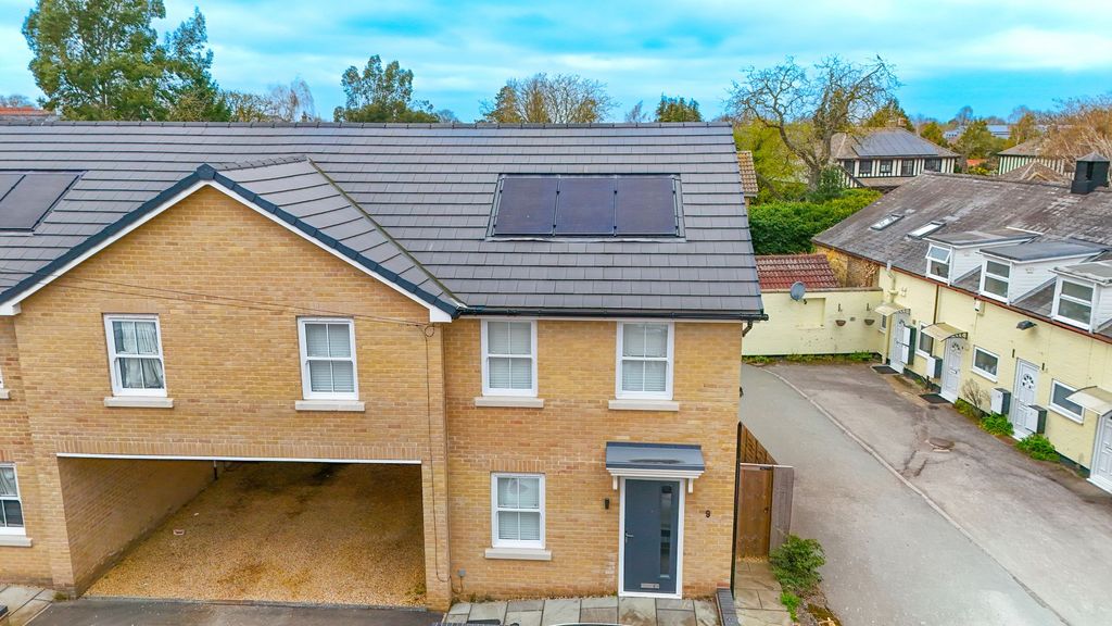 Property photo 1 of 9