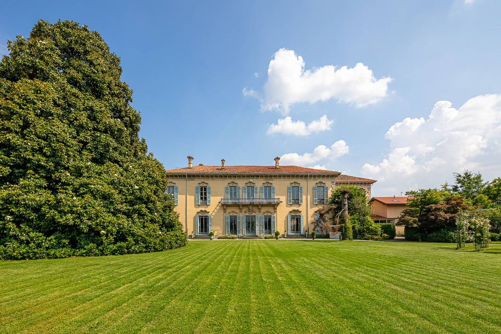 Property photo 1 of 31