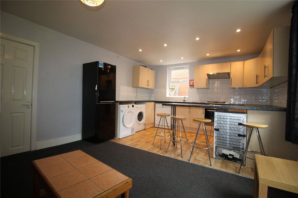 Property photo 3 of 12 Picture No. 28